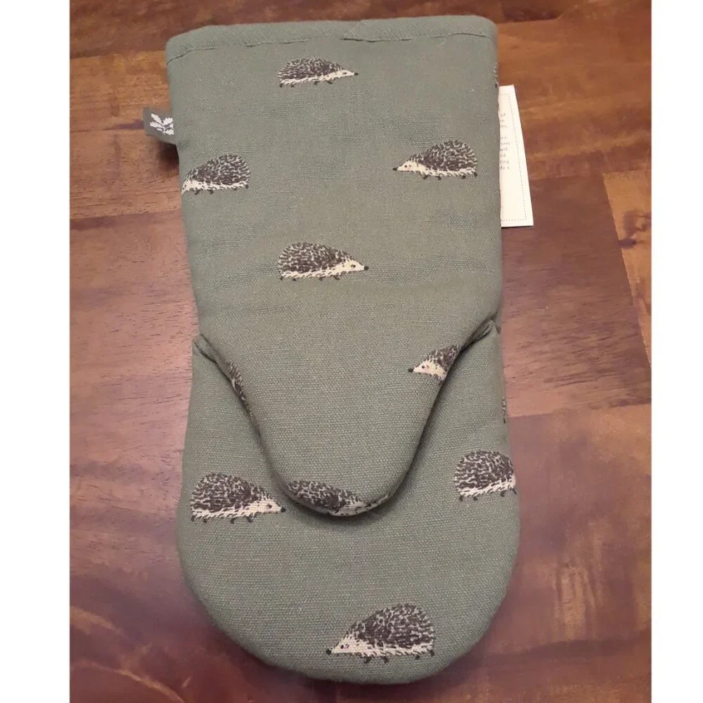 5 Pc BBQ Bundle: Grill Scraper; Grill Brush; OXO Tongs; Mesh Grill Bag; Oven Mit - Picture 9 of 9